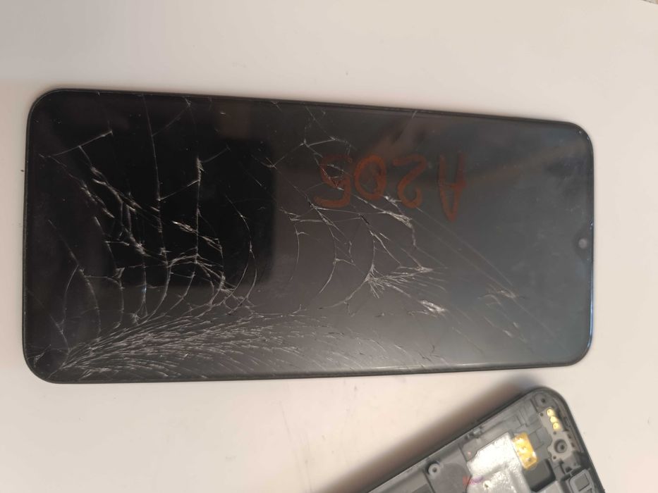 Samsung  А20     ( A 205 F)