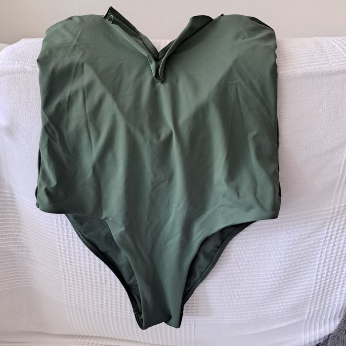 Fatos banho novos folhos alças M/L