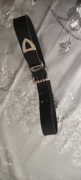 Ремінь шкіряний.