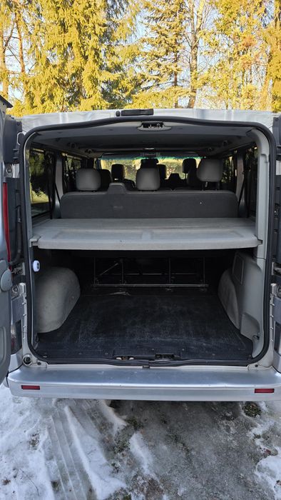 Opel Vivaro 9os L2H1 long lift 2011r KLIMA TYŁ tempomat 115km trafic