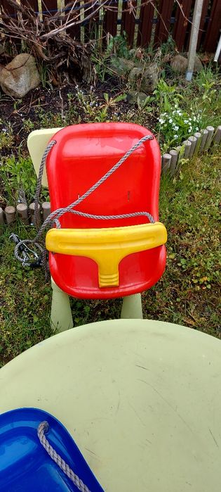 Huśtawka ogrodowa dla dzieci