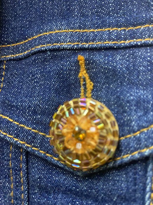 Елегантна джинсова куртка від відомого бренду