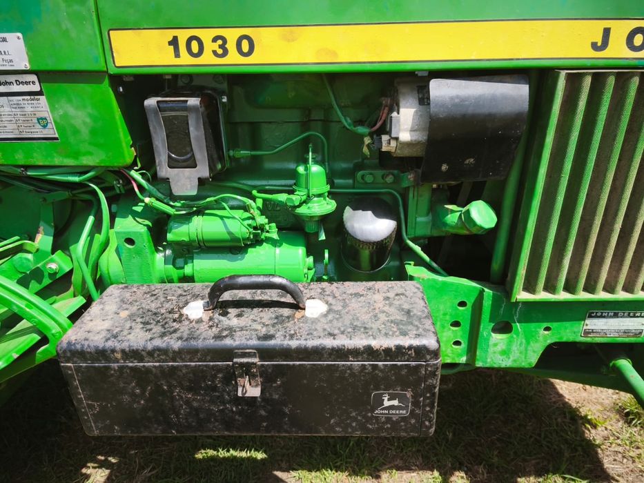 John Deere 1030 + reboque  trib + charrua 16"