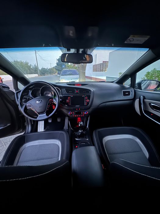 Kia Ceed Coupé 1.6 CRDi 2014