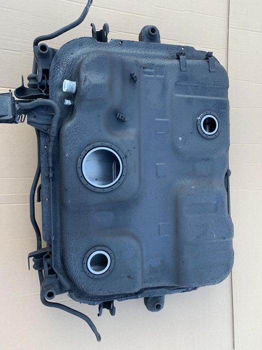 Топливный бак Kia Carens 3 Кіа Каренс 31100-1d010 311301D010