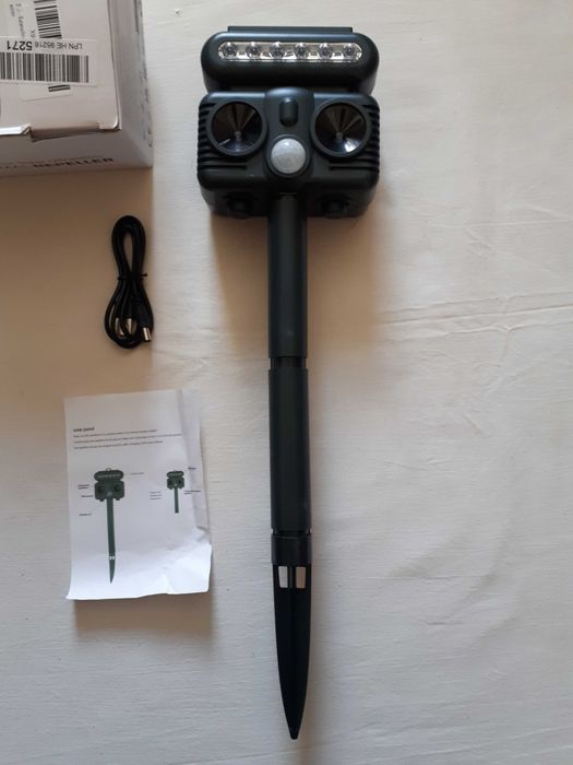 Ультрозвуковий відлякувач тварин на сонячній батареіі H7016