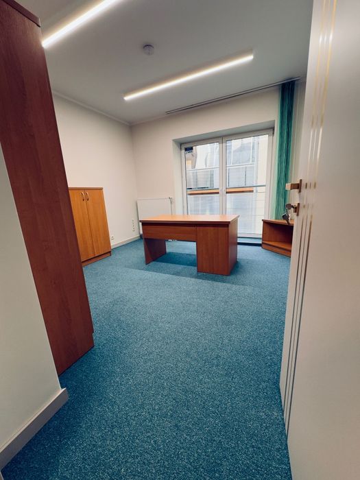 Gabinet/biuro do wynajęcia na Zwyciestwa na Rokosowie –3 gabinety± sek