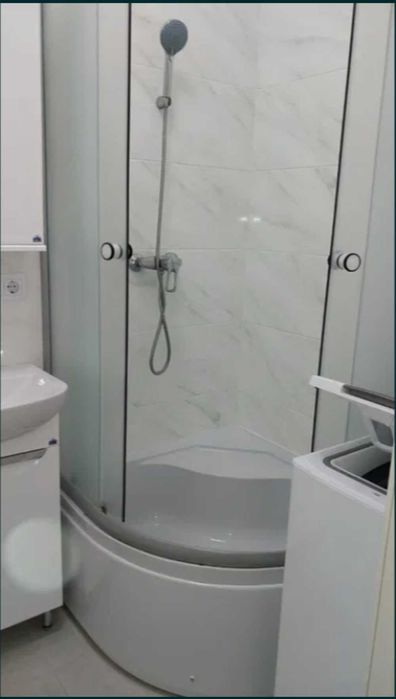 Продам 2-х кімнатну квартиру з євроремонтом на Фонтані