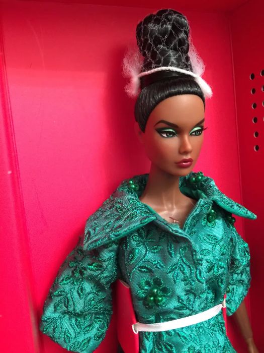 Интегрити Integtiry Toys Poppy Parker Turning Green