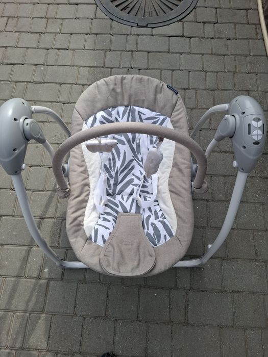 Дитяча гойдалка з народження