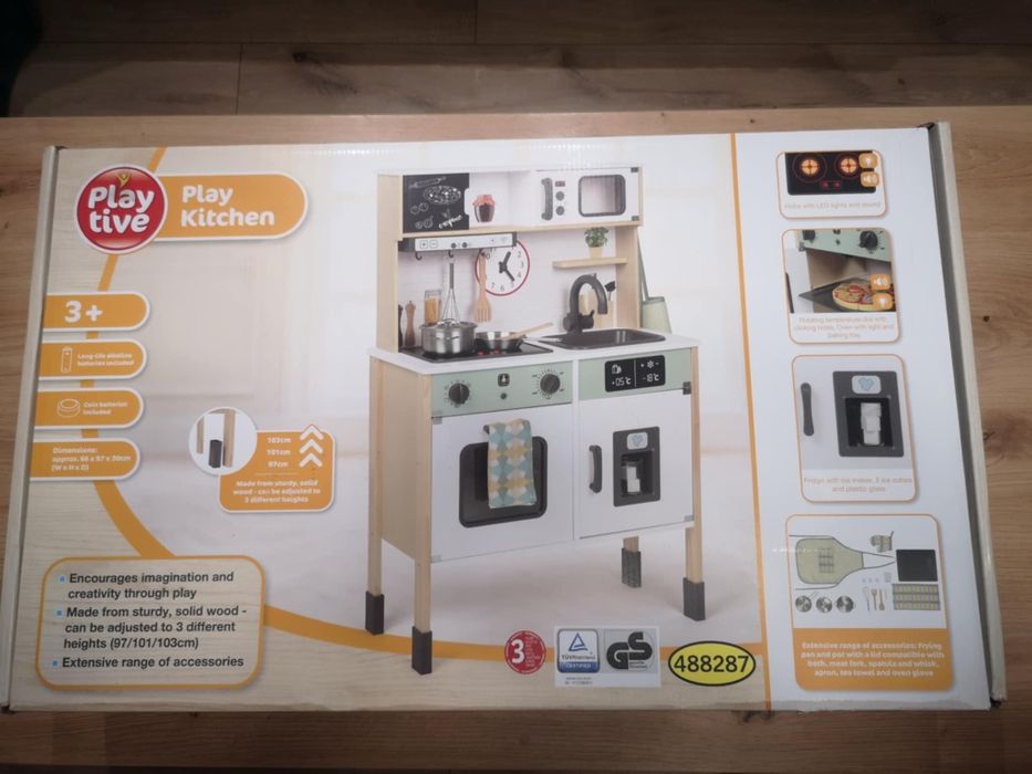 Kuchnia drewniana dla dzieci świecące elementy LED