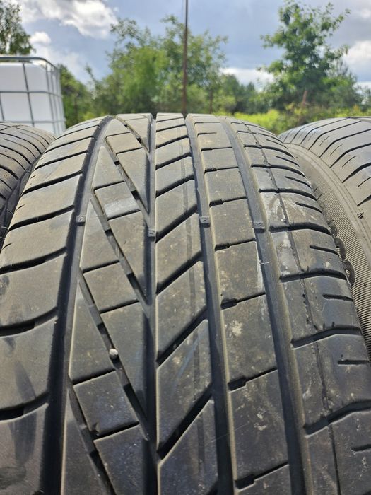 Opony 4 szt Good Year Excellence 235/55/R19 7mm

6mm