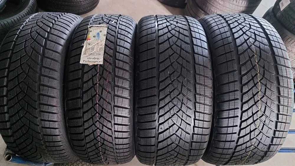 Купити різношорокий комплект зимових шин резини 285/45R19 + 255/50R19