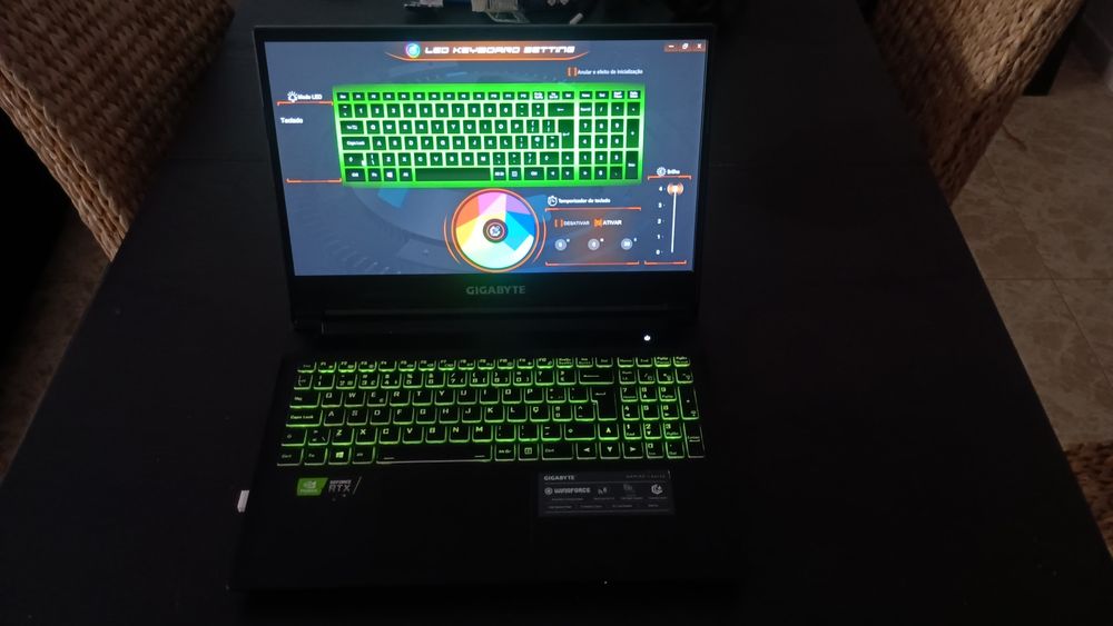 Gigabyte g5 com 445€ em upgrades rtx3060, 32GB ram!!  2x512GB SSD m2