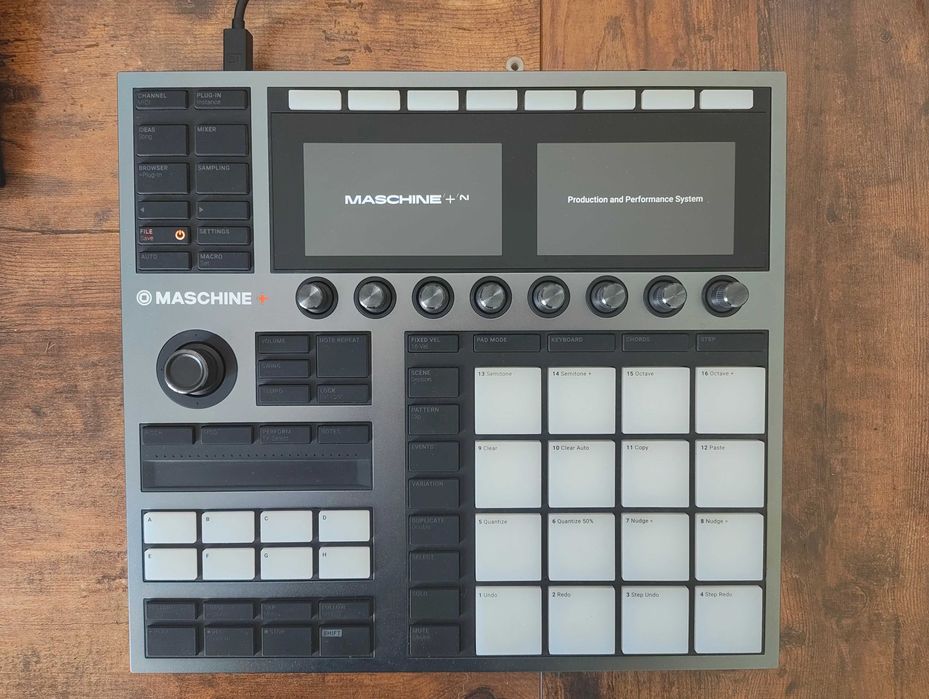 Maschine Plus + 22 Expansions + Maschine 3 Update + Transport Case
