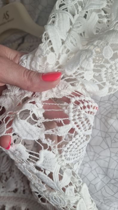 Sukienka koronkowa biała gipiura Illuminate