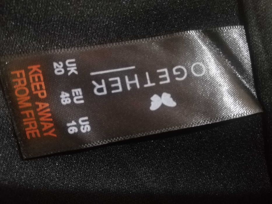 Шикарна   сукня  р. 56/58