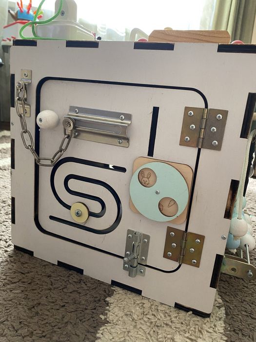 Бізікуб 30*30*30