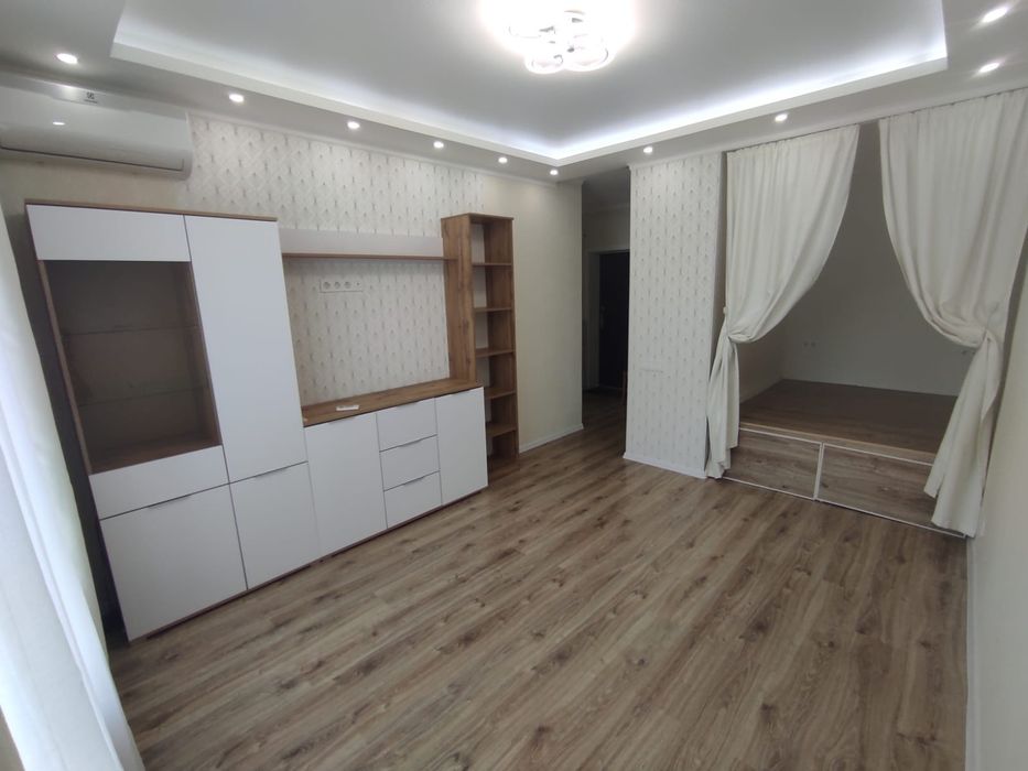 Продаж однокімнатної  квартири з ремонтом ЖК Агам Крюківщина Вишневе від власника