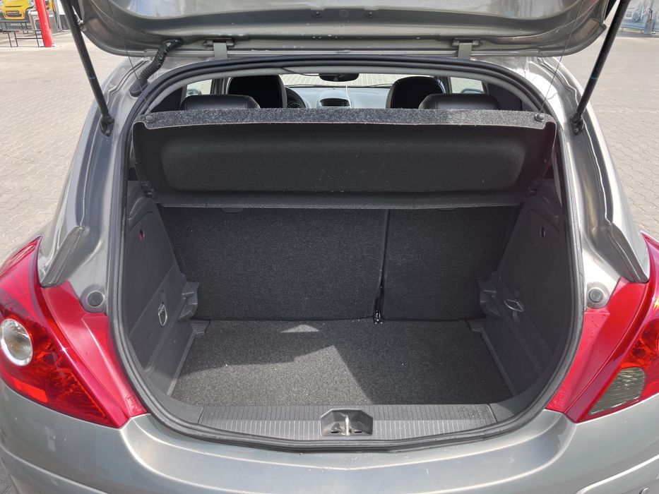 Opel  Corsa 1.4 2014