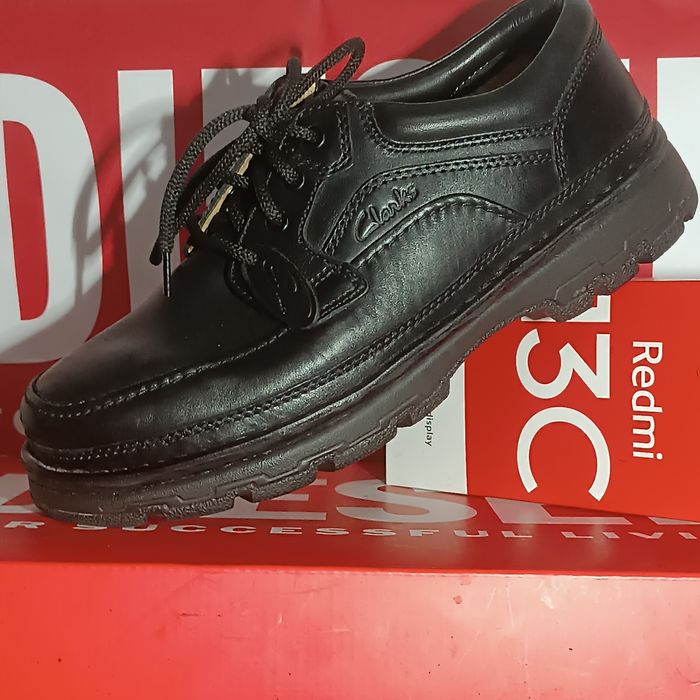 Мужские кожанные туфли Clarks AIR оригинал раз.41,5 си.27см