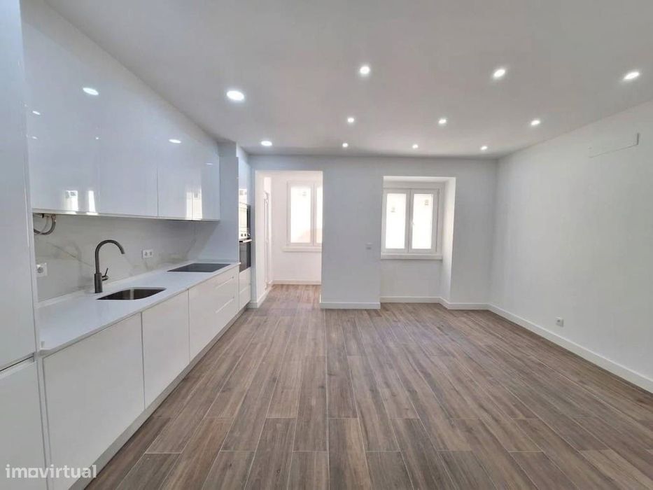Apartamento junto ao metro da Amadora Este