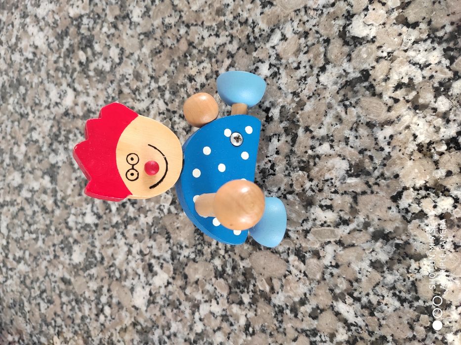 Cabides de parede p quarto de criança em madeira