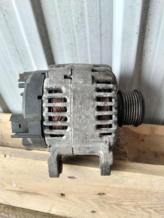 Продам генератор Шкода А5 1,9 тді 2008 року. Стан робочий. 1250 грн.