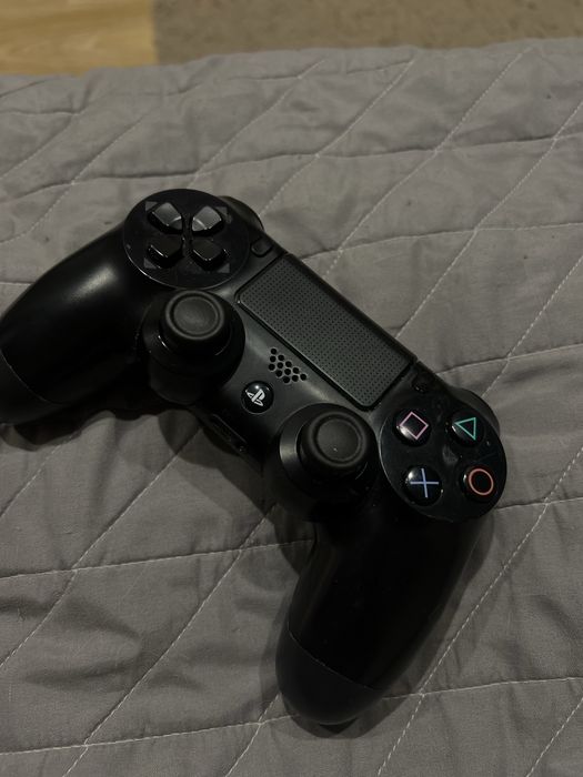 Продам Dualshock 4