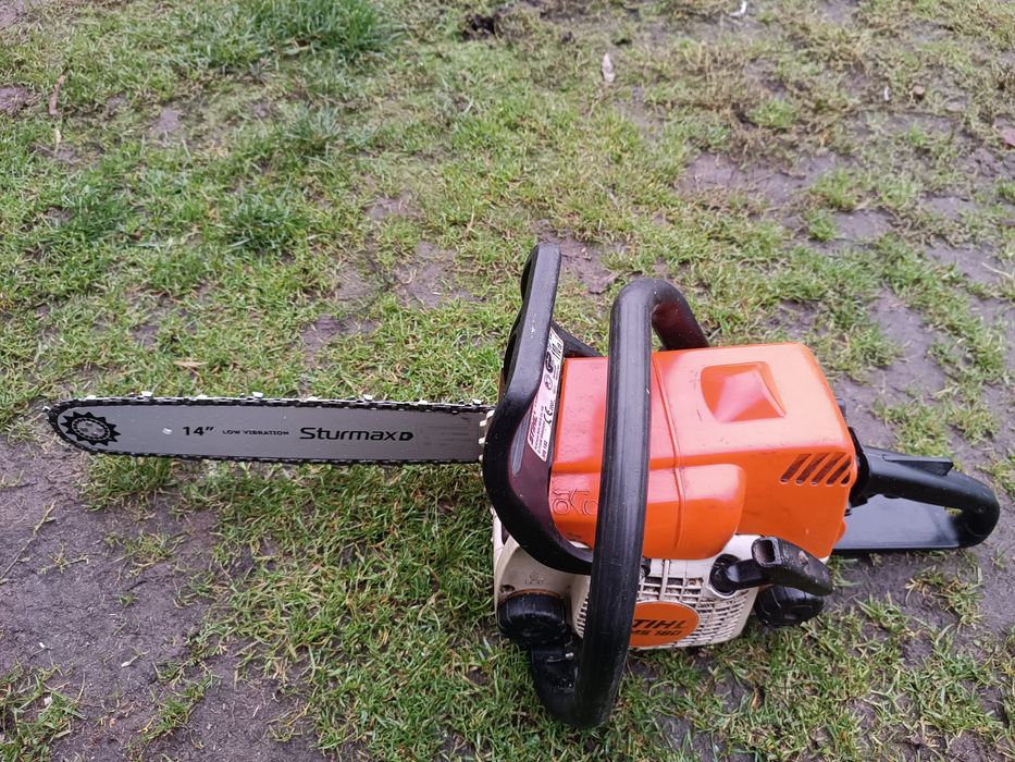 Бензопила щільок 180