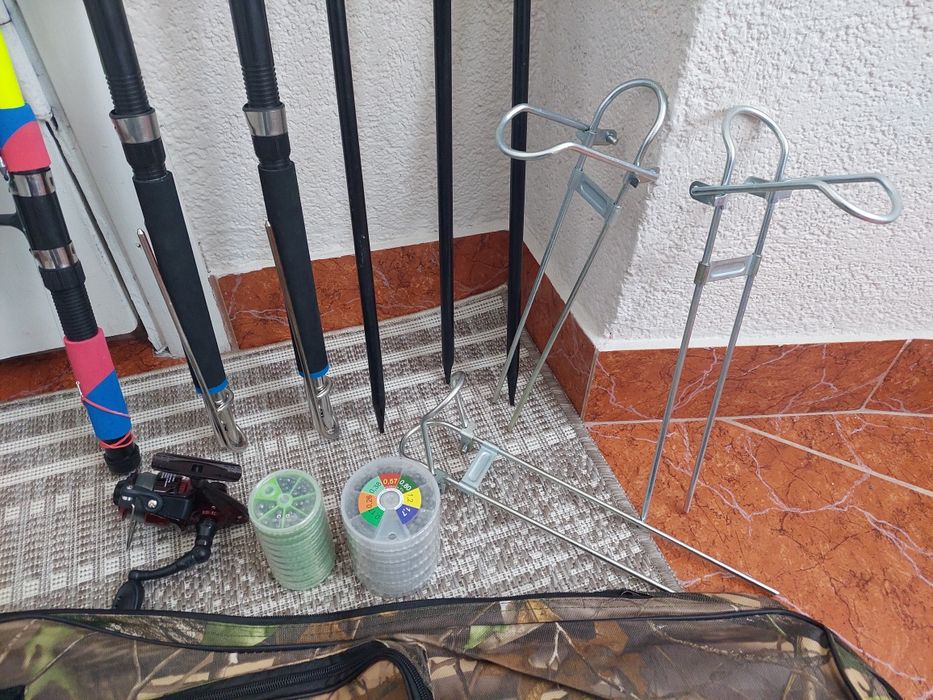 Снасті, удочки спінінги катушки садок сачок