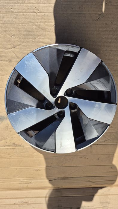 Felga aluminiowa 1 sztuka 17" 5x112  et41 7J otwor 57,1