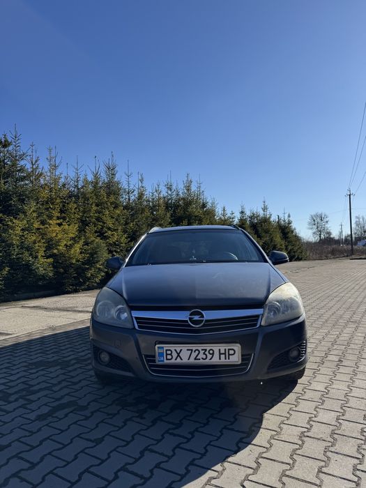 Продам Опель астра Н 1.6 газ-бензин 2011р.в  5500$