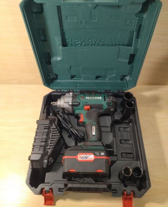 Товар с германии паркетка дисковая пила PARKSIDE PHKS 1350 E4