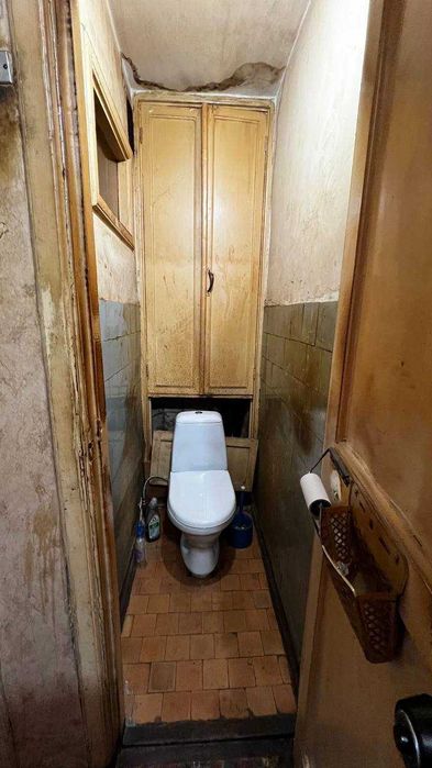 Продаж квартири під ремонт, вул. Олександра Кониського, Центр