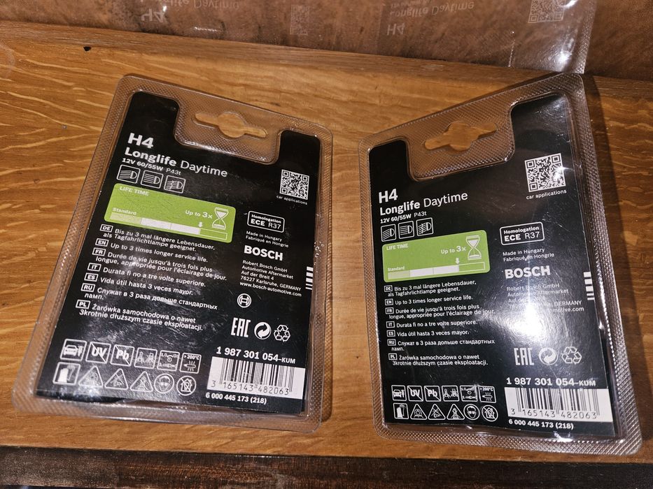 2x Nowa żarówka Bosch Longlife H4