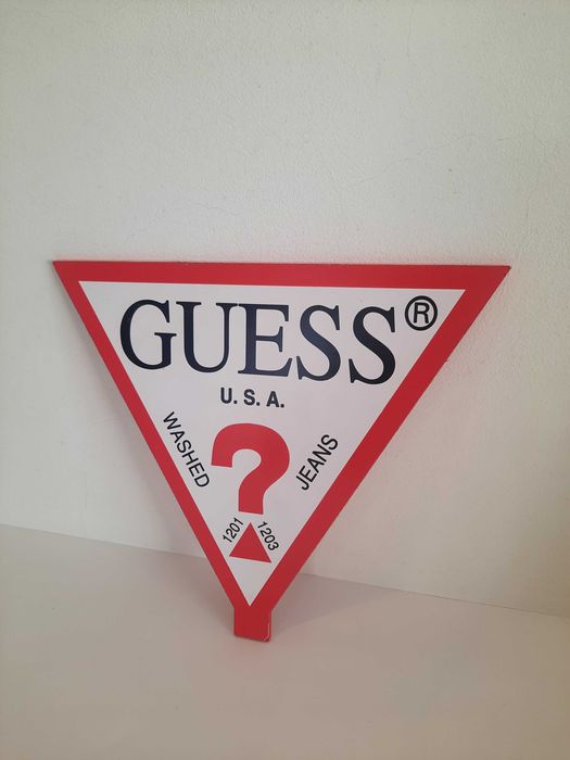 Reclame Publicitário Guess