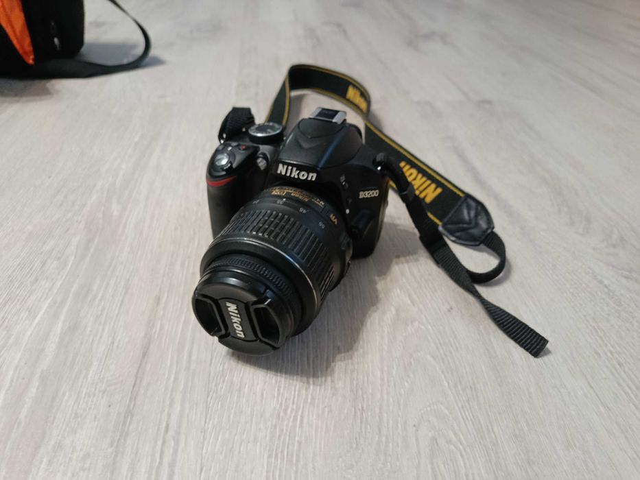 Nikon D3200 + obiektyw + akcesoria – kompletny zestaw