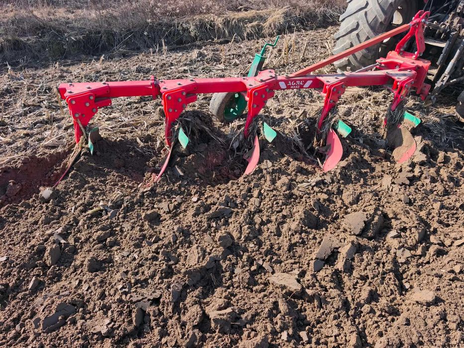Pług Agro-Masz 4+1