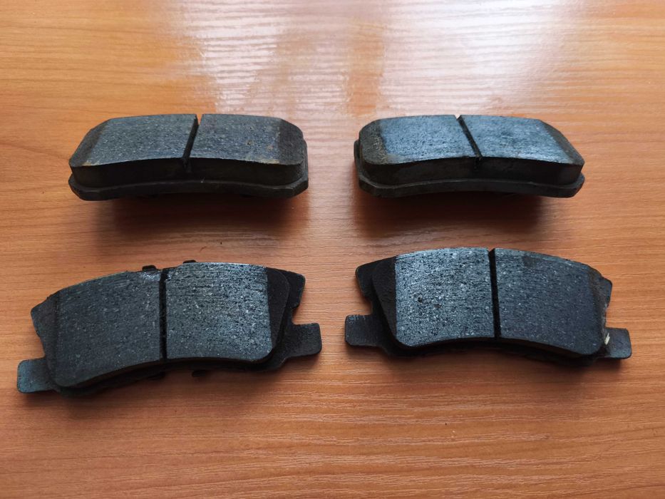 Гальмівні тормозні колодки задні Mitsubishi Outlander XL 2006-2012