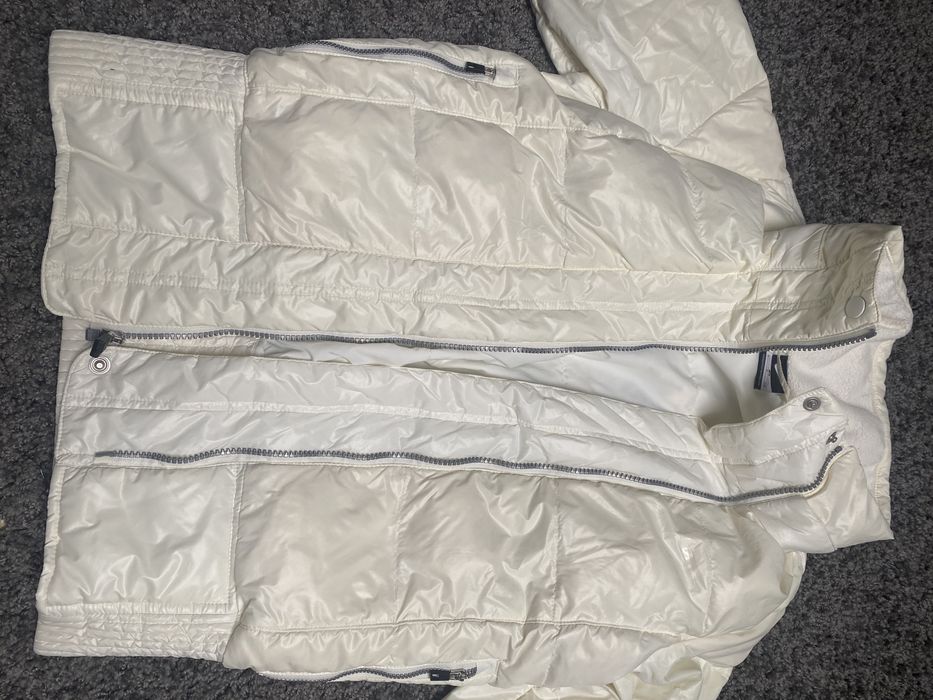Nike puchowa lekka kurtka S kremowa pikowana 36