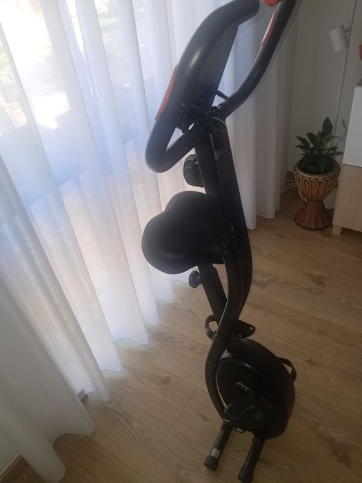 Bicicleta de exercicio dobrável