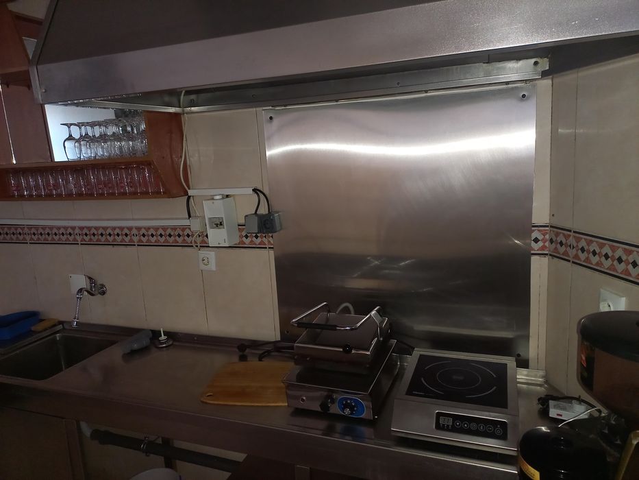 Arrenda-se café/snack-bar ou Pastelaria