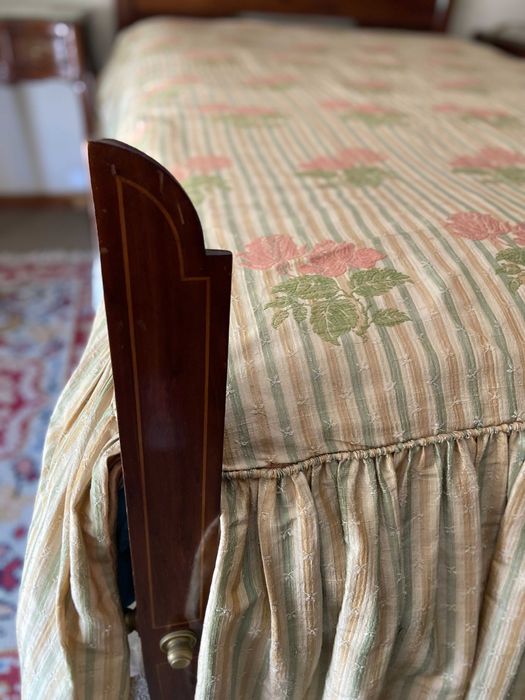 Cama Antiga Estilo D. Maria.