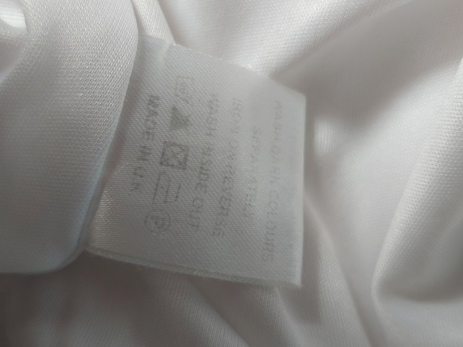 Biała bluzka damska z koralikami