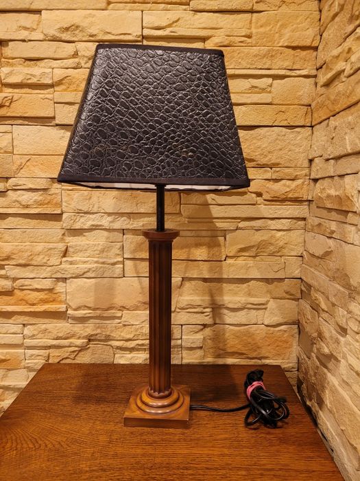 Lampka nocna wysoka