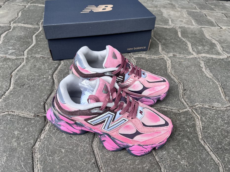 Кросівки жіночі New Balance 9060  Custom Pink/ Rosewood Pink Distressed .