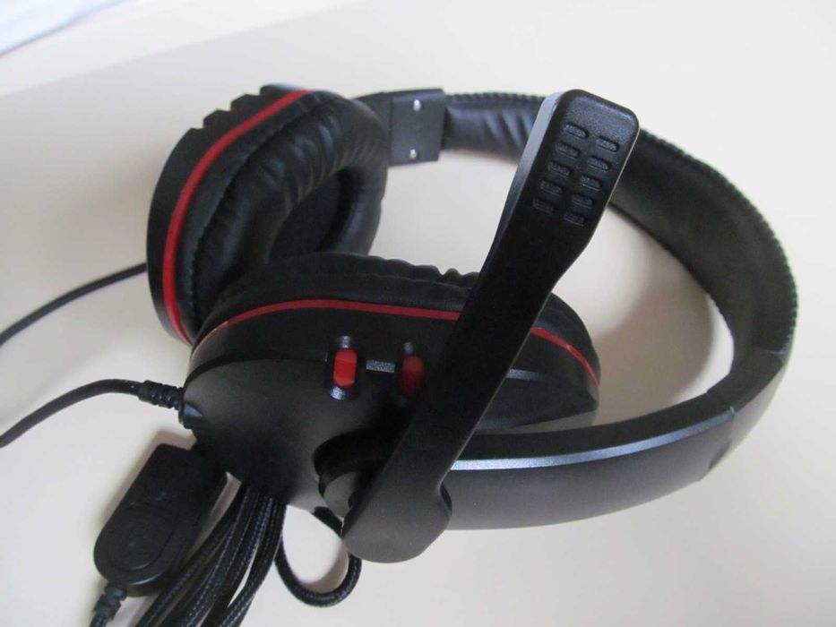 Нові навушники-гарнітура, дротові