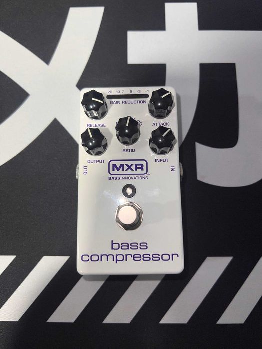 Басовий компресор MXR M87 Bass Compressor, педаль для бас-гітари