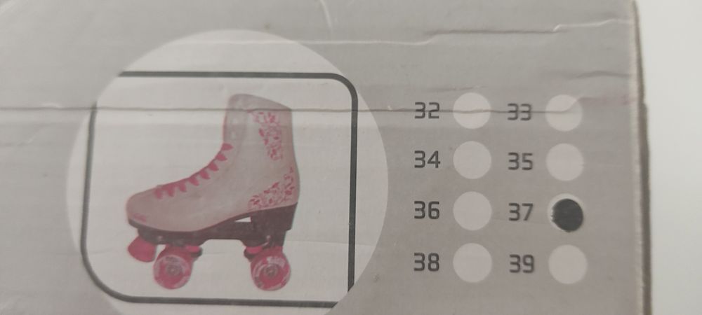 Patins 4 rodas  brancos